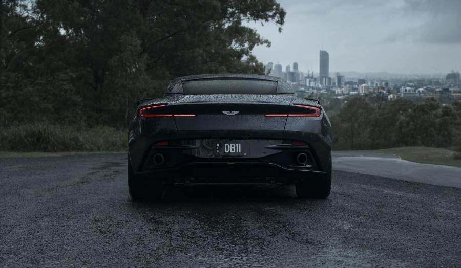  Aston Martin DB11 2017 года  (AU) (фото 9 из 19)